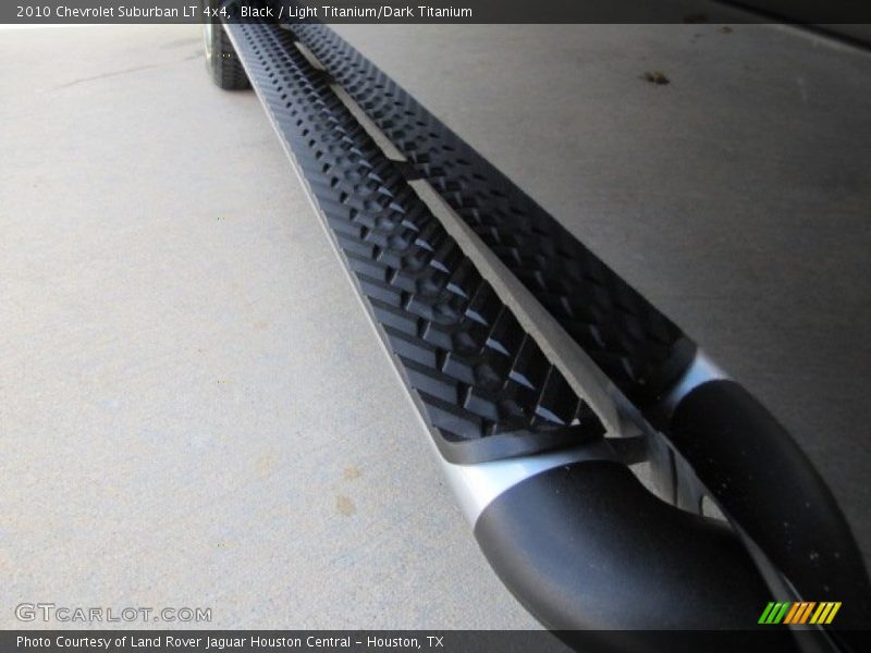 Black / Light Titanium/Dark Titanium 2010 Chevrolet Suburban LT 4x4
