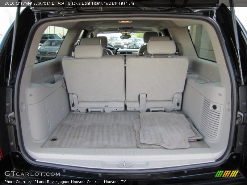 Black / Light Titanium/Dark Titanium 2010 Chevrolet Suburban LT 4x4