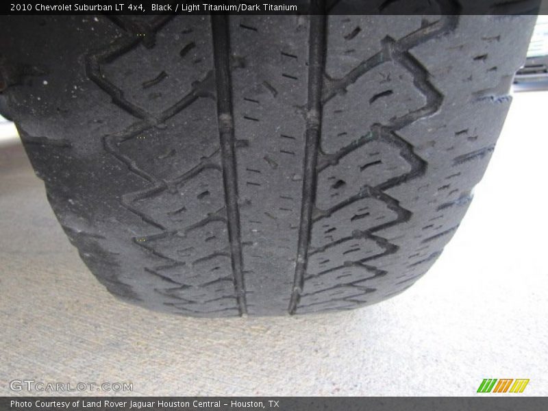 Black / Light Titanium/Dark Titanium 2010 Chevrolet Suburban LT 4x4
