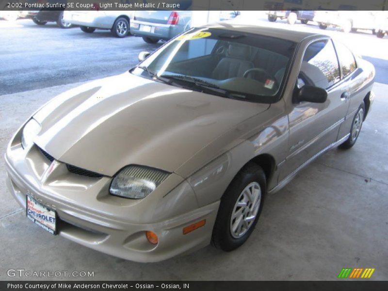 Light Taupe Metallic / Taupe 2002 Pontiac Sunfire SE Coupe