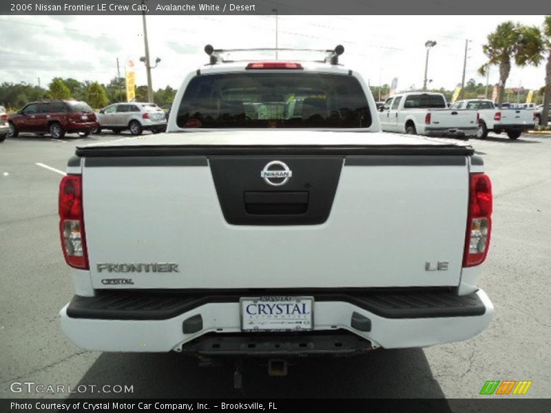 Avalanche White / Desert 2006 Nissan Frontier LE Crew Cab