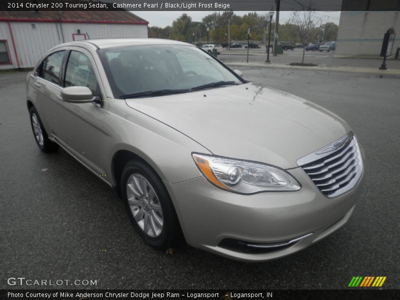 Cashmere Pearl / Black/Light Frost Beige 2014 Chrysler 200 Touring Sedan