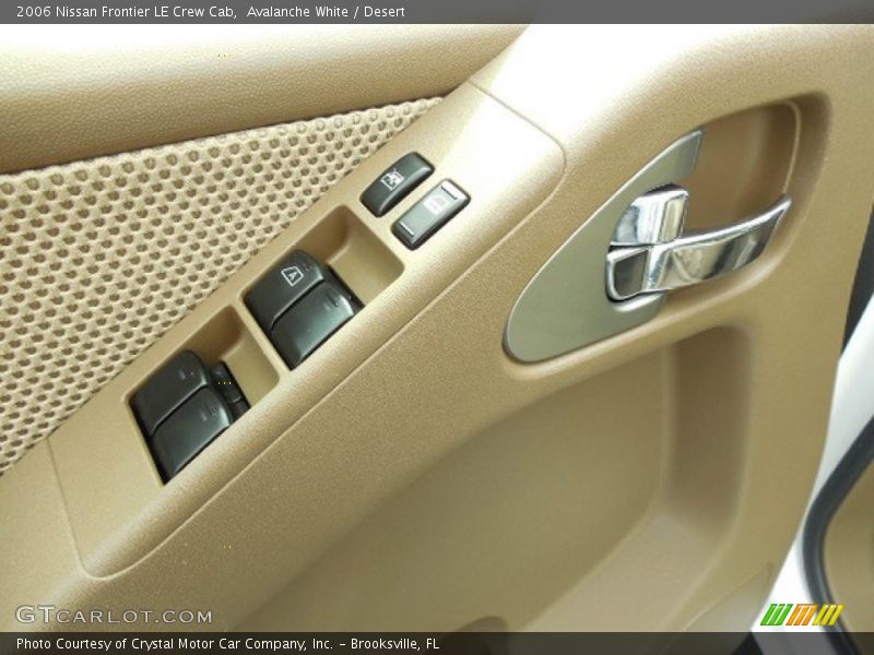 Avalanche White / Desert 2006 Nissan Frontier LE Crew Cab