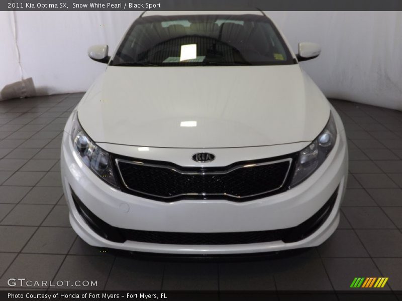 Snow White Pearl / Black Sport 2011 Kia Optima SX