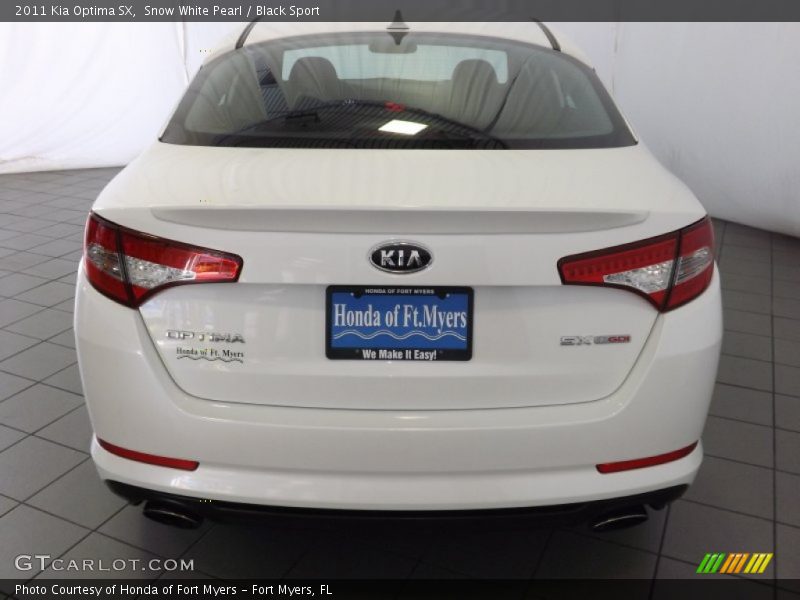 Snow White Pearl / Black Sport 2011 Kia Optima SX