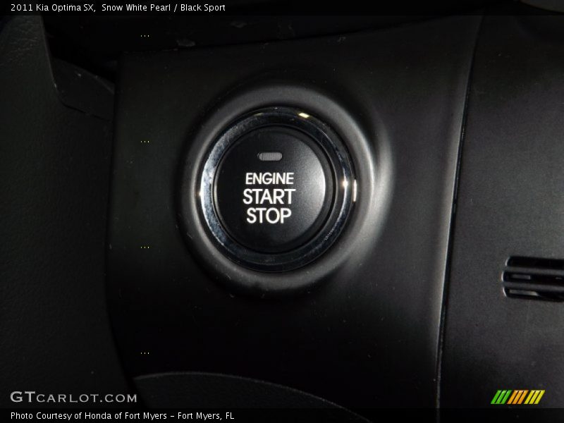 Snow White Pearl / Black Sport 2011 Kia Optima SX