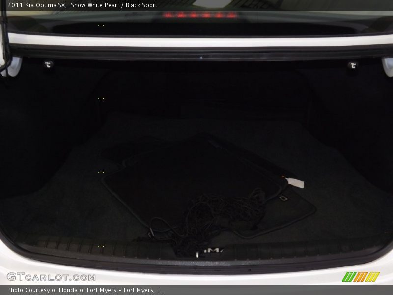 Snow White Pearl / Black Sport 2011 Kia Optima SX