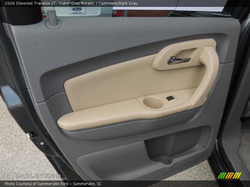 Cyber Gray Metallic / Cashmere/Dark Gray 2009 Chevrolet Traverse LT