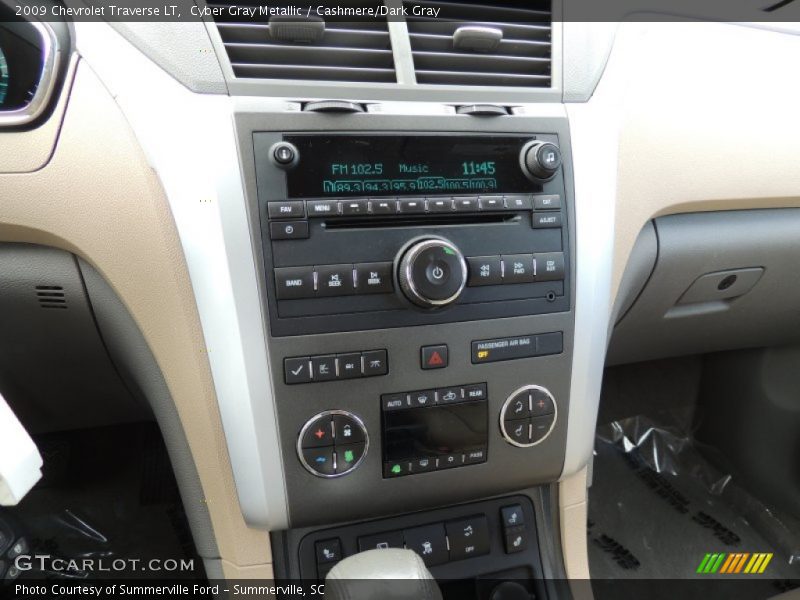 Cyber Gray Metallic / Cashmere/Dark Gray 2009 Chevrolet Traverse LT