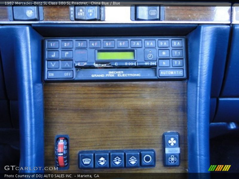 Audio System of 1982 SL Class 380 SL Roadster