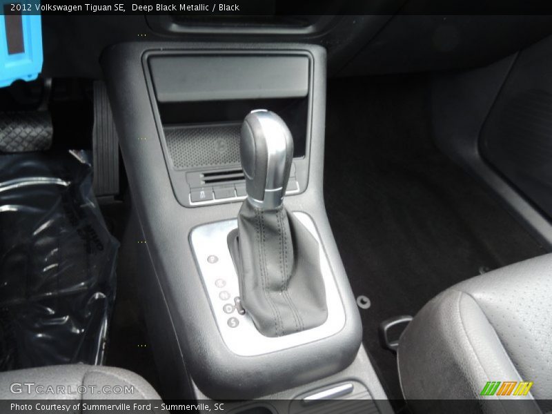 Deep Black Metallic / Black 2012 Volkswagen Tiguan SE