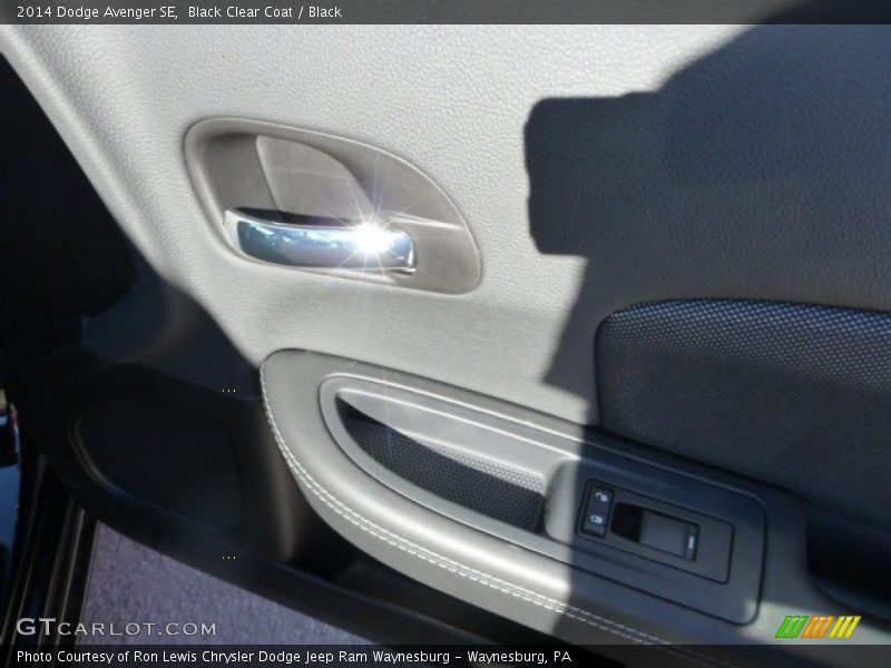 Black Clear Coat / Black 2014 Dodge Avenger SE