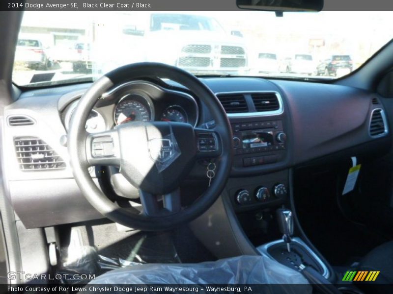 Black Clear Coat / Black 2014 Dodge Avenger SE