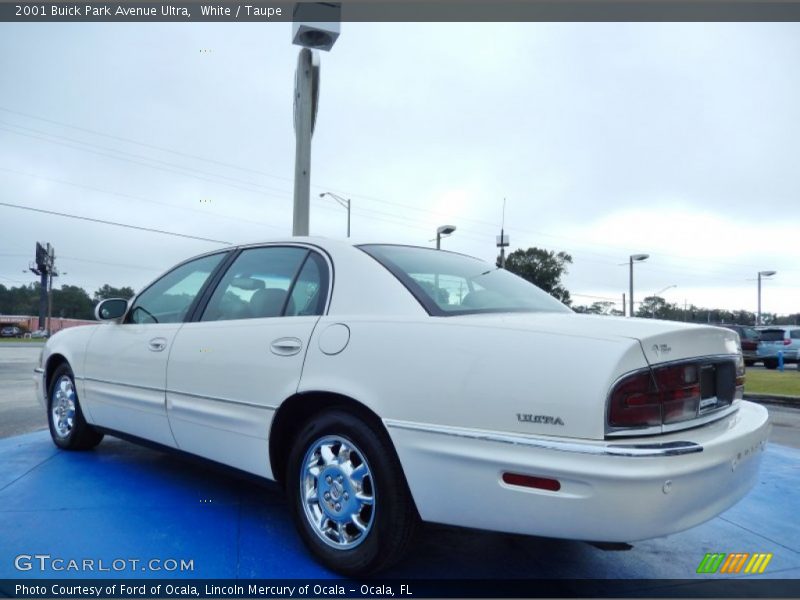 White / Taupe 2001 Buick Park Avenue Ultra