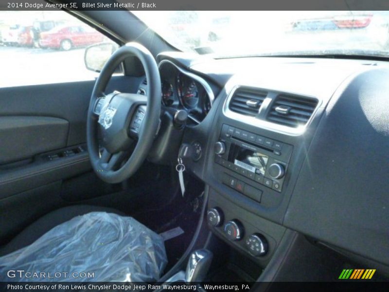 Billet Silver Metallic / Black 2014 Dodge Avenger SE