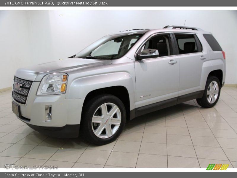 Front 3/4 View of 2011 Terrain SLT AWD