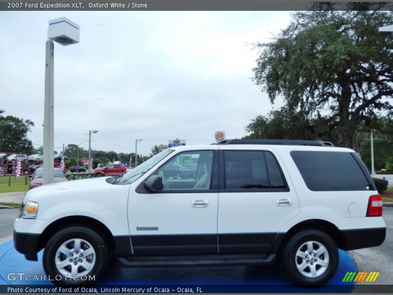 Oxford White / Stone 2007 Ford Expedition XLT
