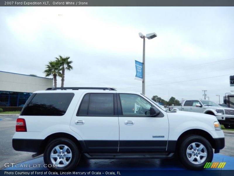 Oxford White / Stone 2007 Ford Expedition XLT