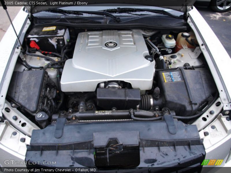 Light Platinum / Ebony 2005 Cadillac CTS Sedan