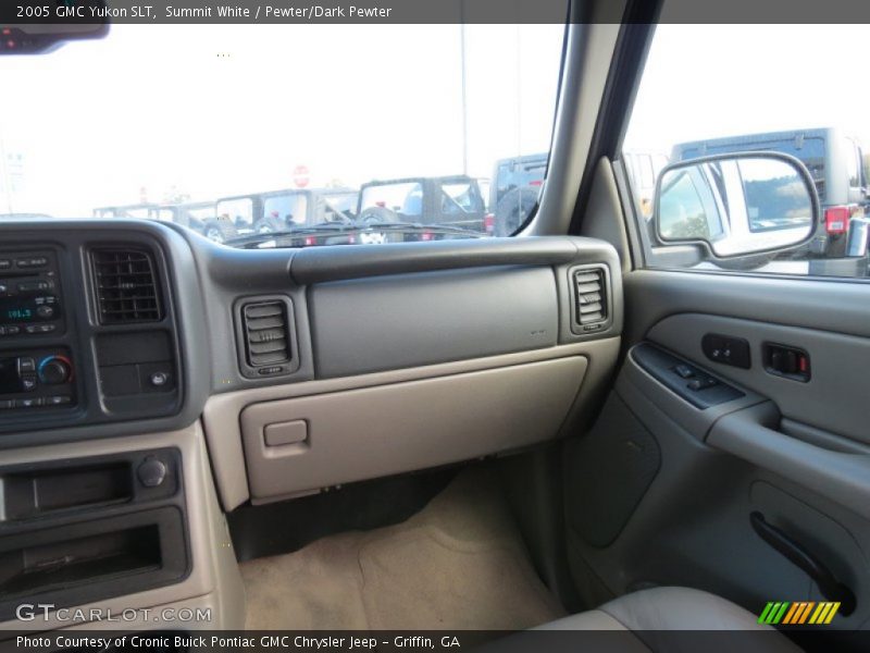 Summit White / Pewter/Dark Pewter 2005 GMC Yukon SLT