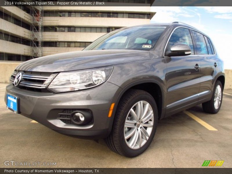 Pepper Gray Metallic / Black 2014 Volkswagen Tiguan SEL