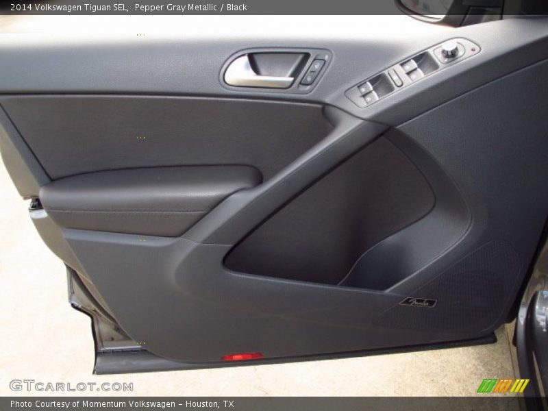 Pepper Gray Metallic / Black 2014 Volkswagen Tiguan SEL
