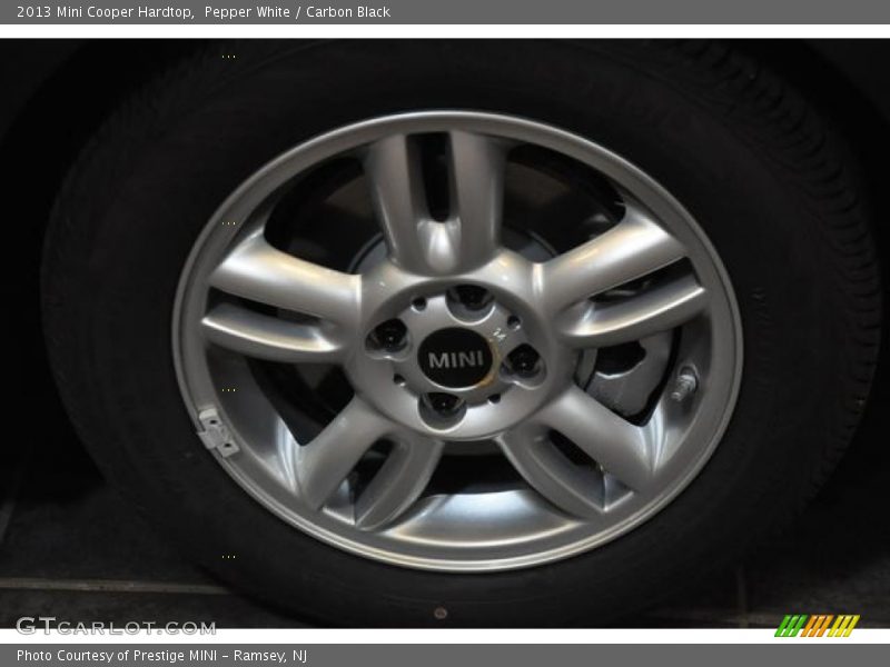 Pepper White / Carbon Black 2013 Mini Cooper Hardtop