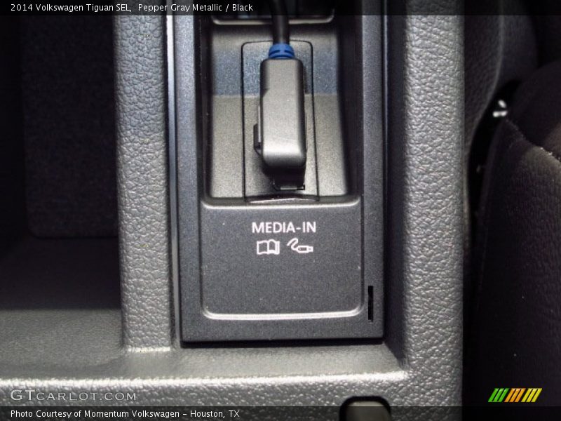 Pepper Gray Metallic / Black 2014 Volkswagen Tiguan SEL