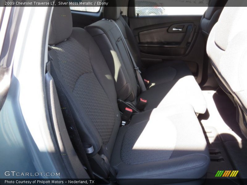 Silver Moss Metallic / Ebony 2009 Chevrolet Traverse LT
