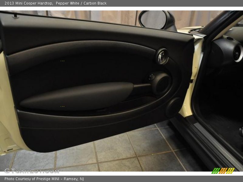 Pepper White / Carbon Black 2013 Mini Cooper Hardtop