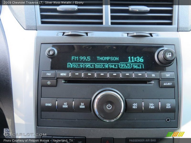 Silver Moss Metallic / Ebony 2009 Chevrolet Traverse LT