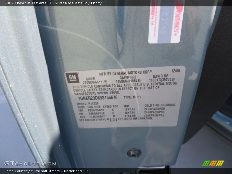 Silver Moss Metallic / Ebony 2009 Chevrolet Traverse LT
