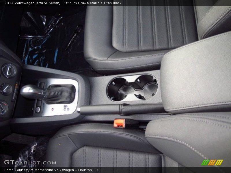 Platinum Gray Metallic / Titan Black 2014 Volkswagen Jetta SE Sedan