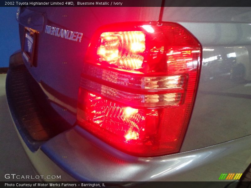 Bluestone Metallic / Ivory 2002 Toyota Highlander Limited 4WD