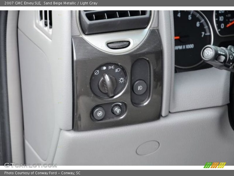 Sand Beige Metallic / Light Gray 2007 GMC Envoy SLE