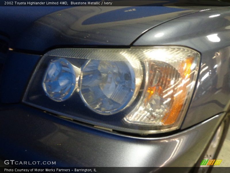 Bluestone Metallic / Ivory 2002 Toyota Highlander Limited 4WD