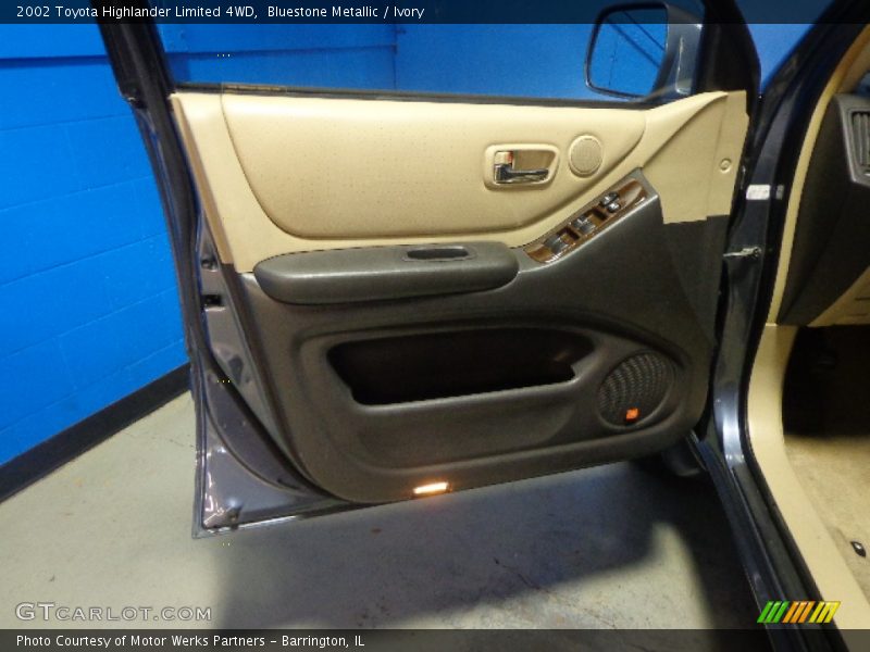 Bluestone Metallic / Ivory 2002 Toyota Highlander Limited 4WD