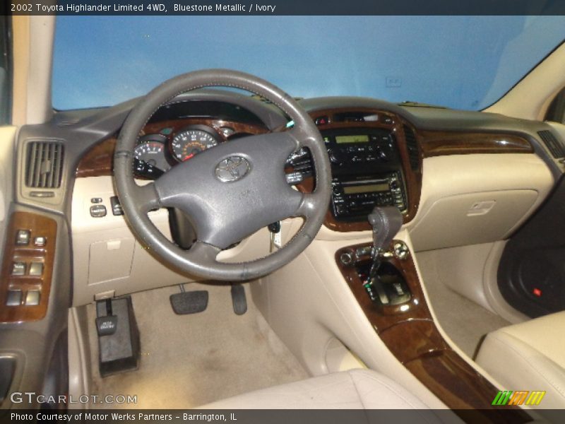 Bluestone Metallic / Ivory 2002 Toyota Highlander Limited 4WD