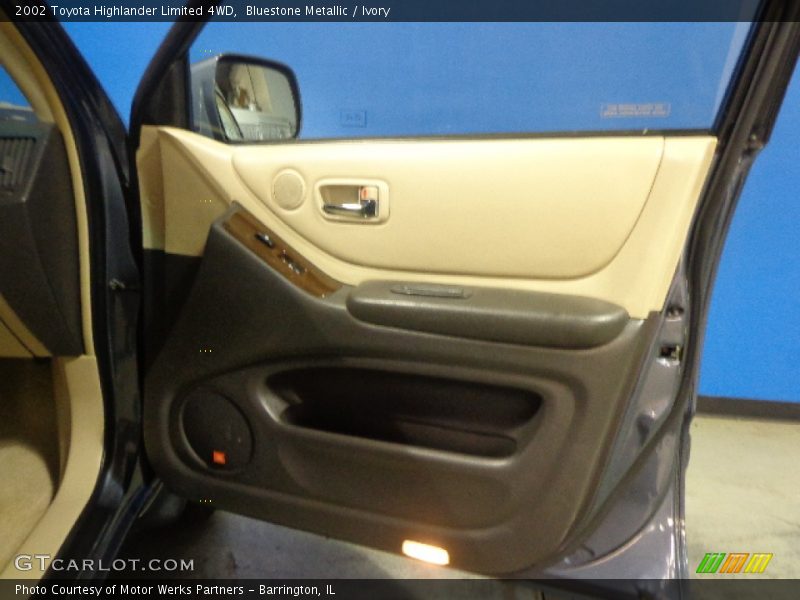 Bluestone Metallic / Ivory 2002 Toyota Highlander Limited 4WD