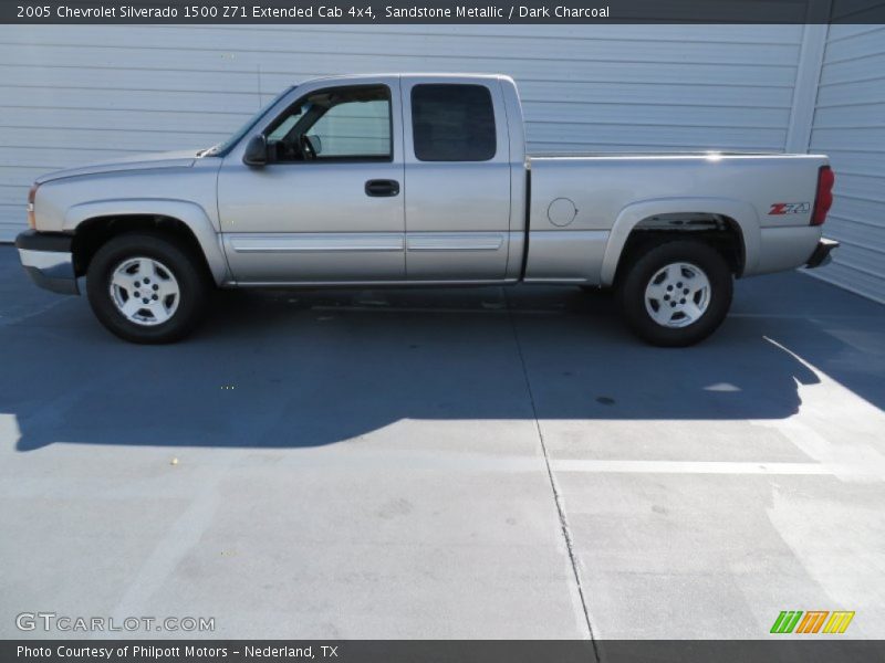 Sandstone Metallic / Dark Charcoal 2005 Chevrolet Silverado 1500 Z71 Extended Cab 4x4