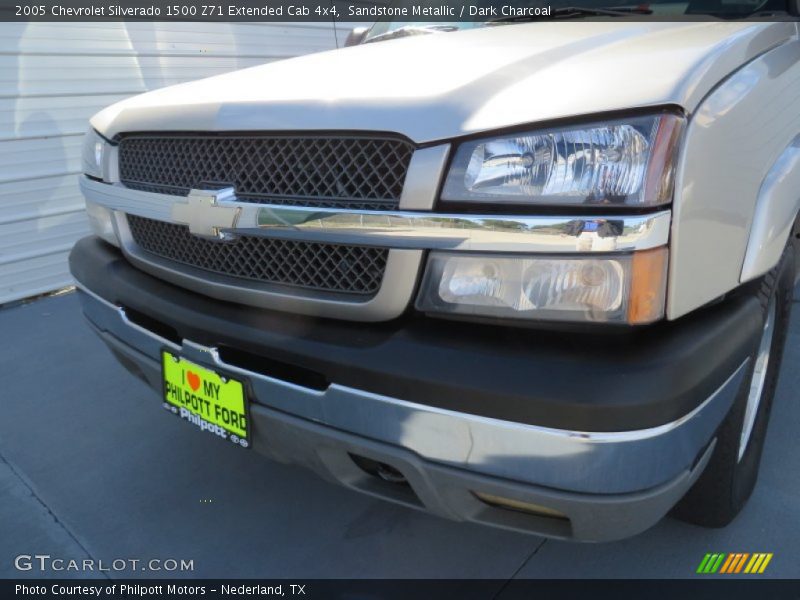 Sandstone Metallic / Dark Charcoal 2005 Chevrolet Silverado 1500 Z71 Extended Cab 4x4