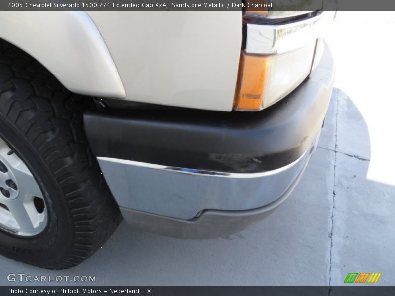 Sandstone Metallic / Dark Charcoal 2005 Chevrolet Silverado 1500 Z71 Extended Cab 4x4