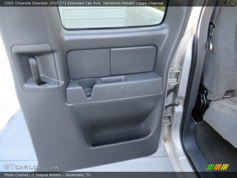 Sandstone Metallic / Dark Charcoal 2005 Chevrolet Silverado 1500 Z71 Extended Cab 4x4