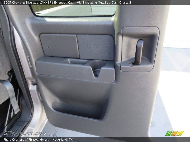Sandstone Metallic / Dark Charcoal 2005 Chevrolet Silverado 1500 Z71 Extended Cab 4x4