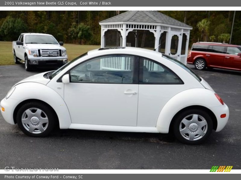 Cool White / Black 2001 Volkswagen New Beetle GLS Coupe