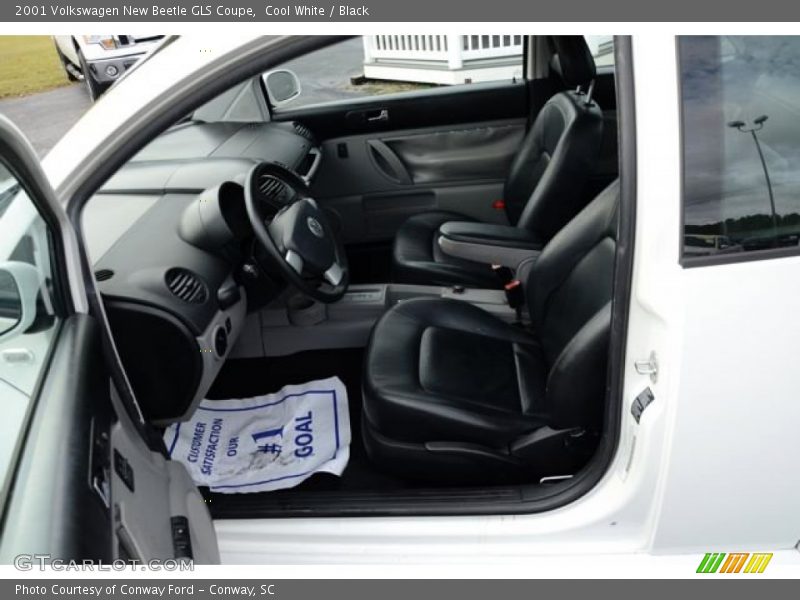 Cool White / Black 2001 Volkswagen New Beetle GLS Coupe
