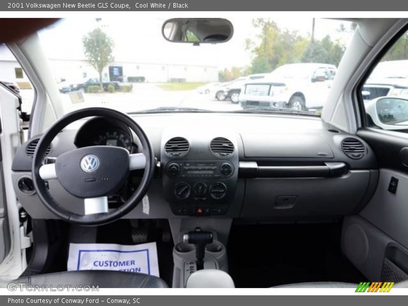 Cool White / Black 2001 Volkswagen New Beetle GLS Coupe