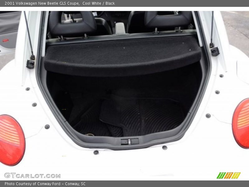 Cool White / Black 2001 Volkswagen New Beetle GLS Coupe