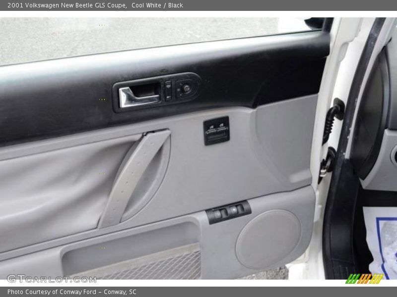Cool White / Black 2001 Volkswagen New Beetle GLS Coupe