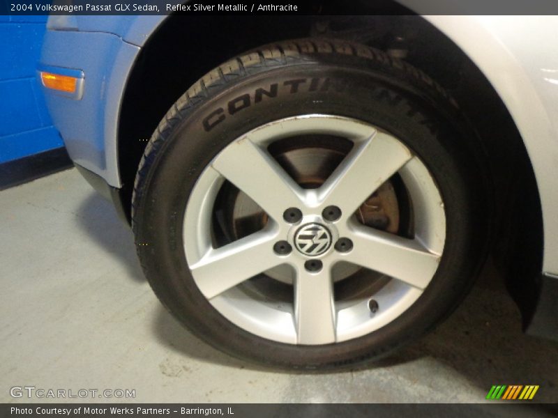 Reflex Silver Metallic / Anthracite 2004 Volkswagen Passat GLX Sedan